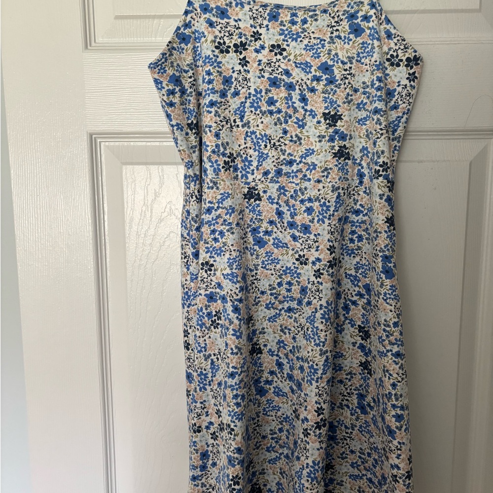 SO Blue and White Floral Midi Dress